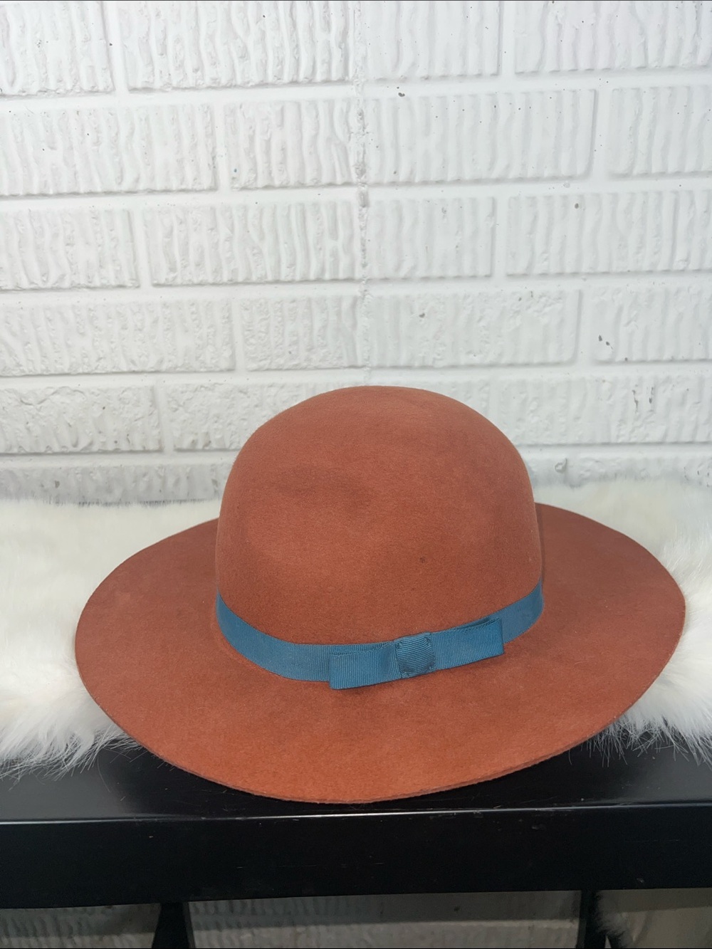 Brixton Rust Wide-BrimHat with Blue Band - Women Accessories Size 7 1/4